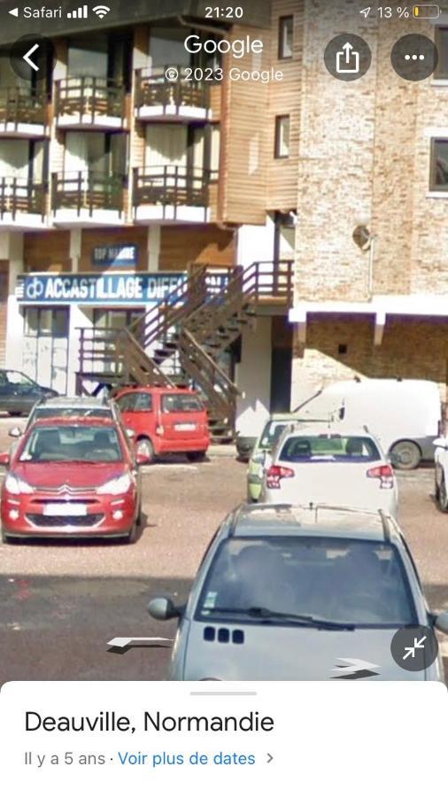 Les Marinas Port Довиль Экстерьер фото